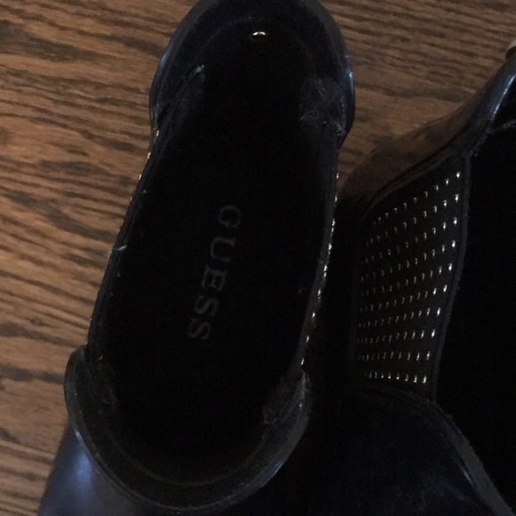 17. Black Guess Chelsea Style Rainboots🖤 - Picture 5 of 8